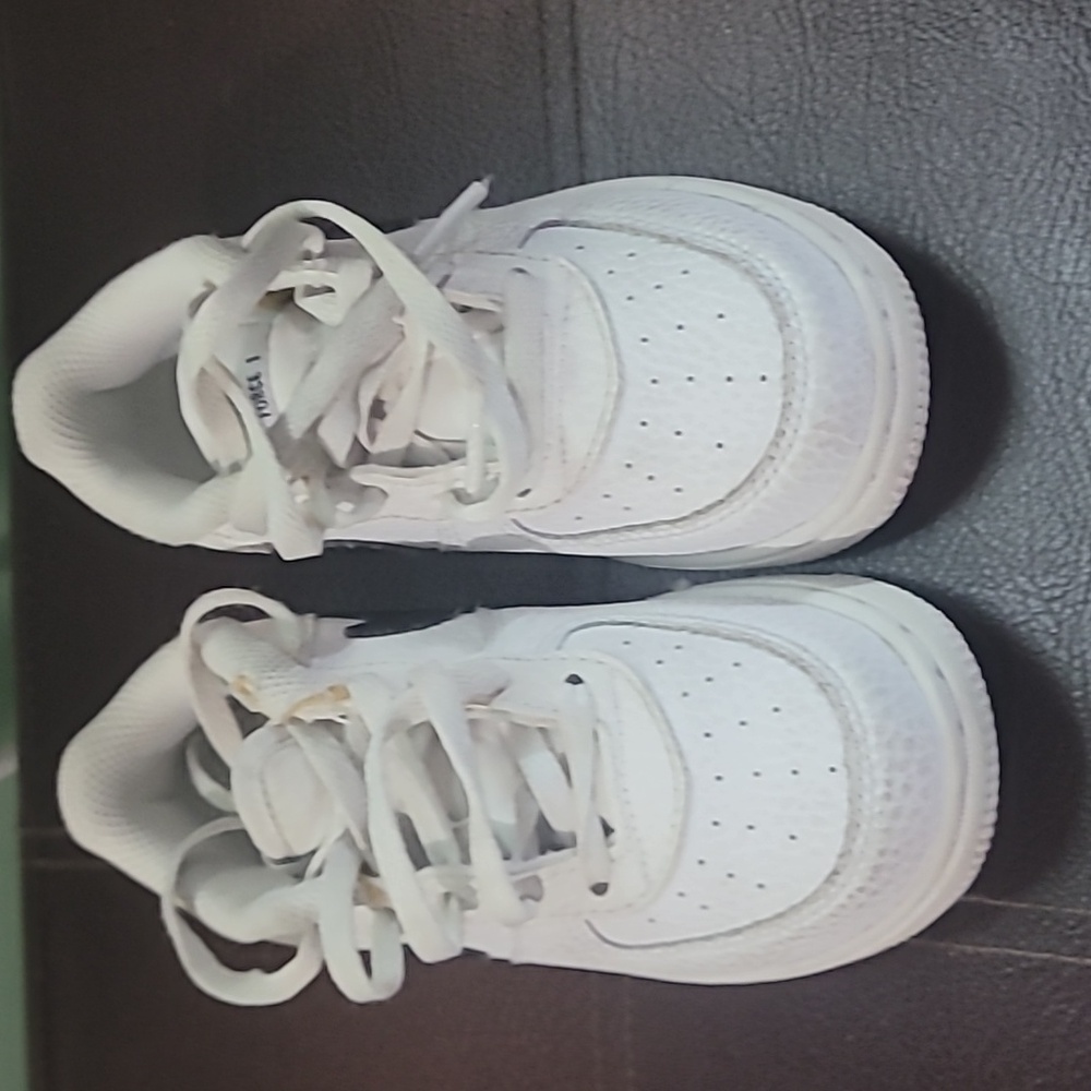 Blk and white airforce once good condition visibly worn